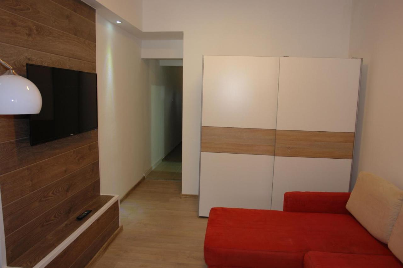 Apartmani Milokanovic Funtana Exterior photo